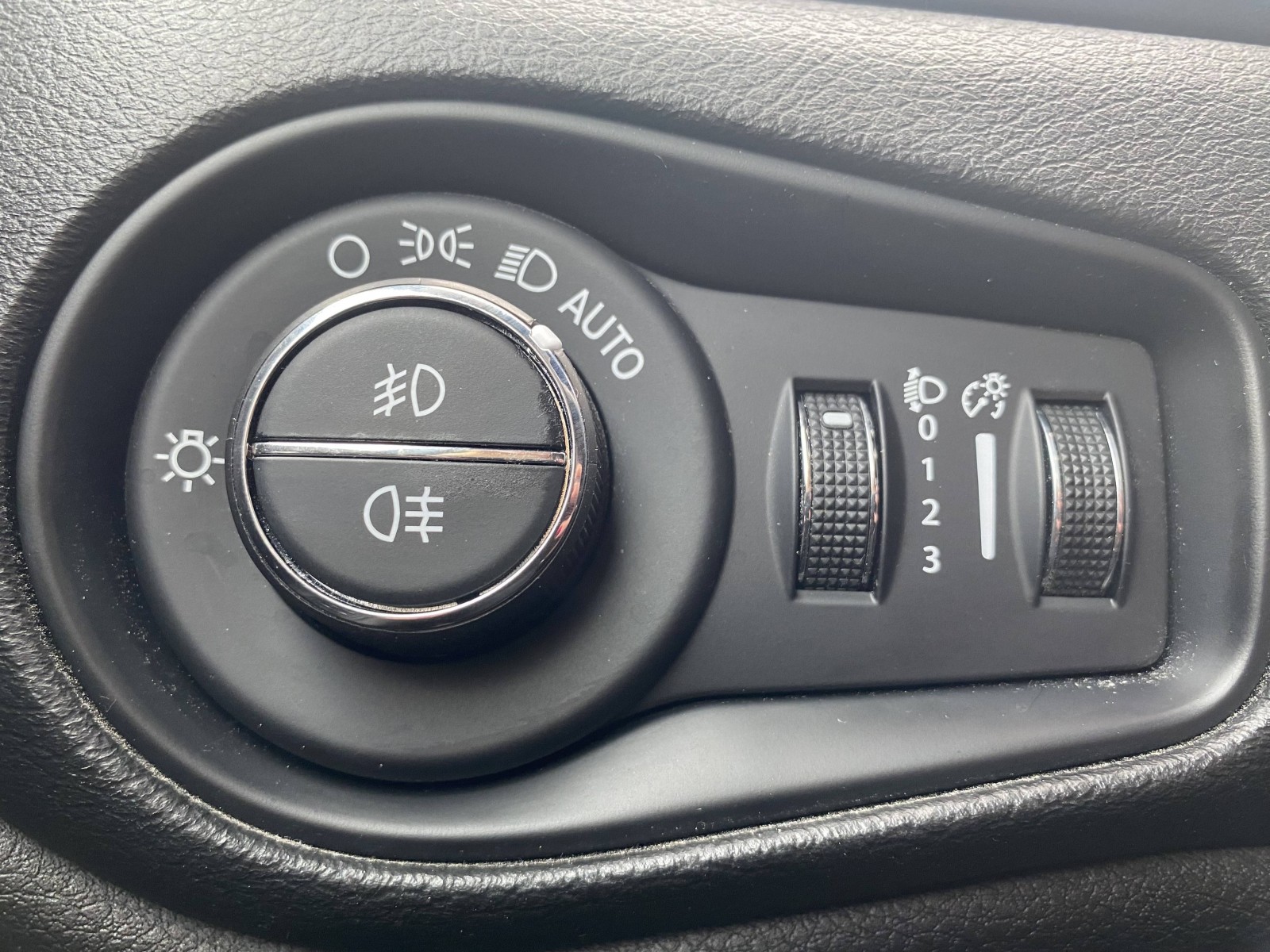 JEEP - RENEGADE - #193677 - 15