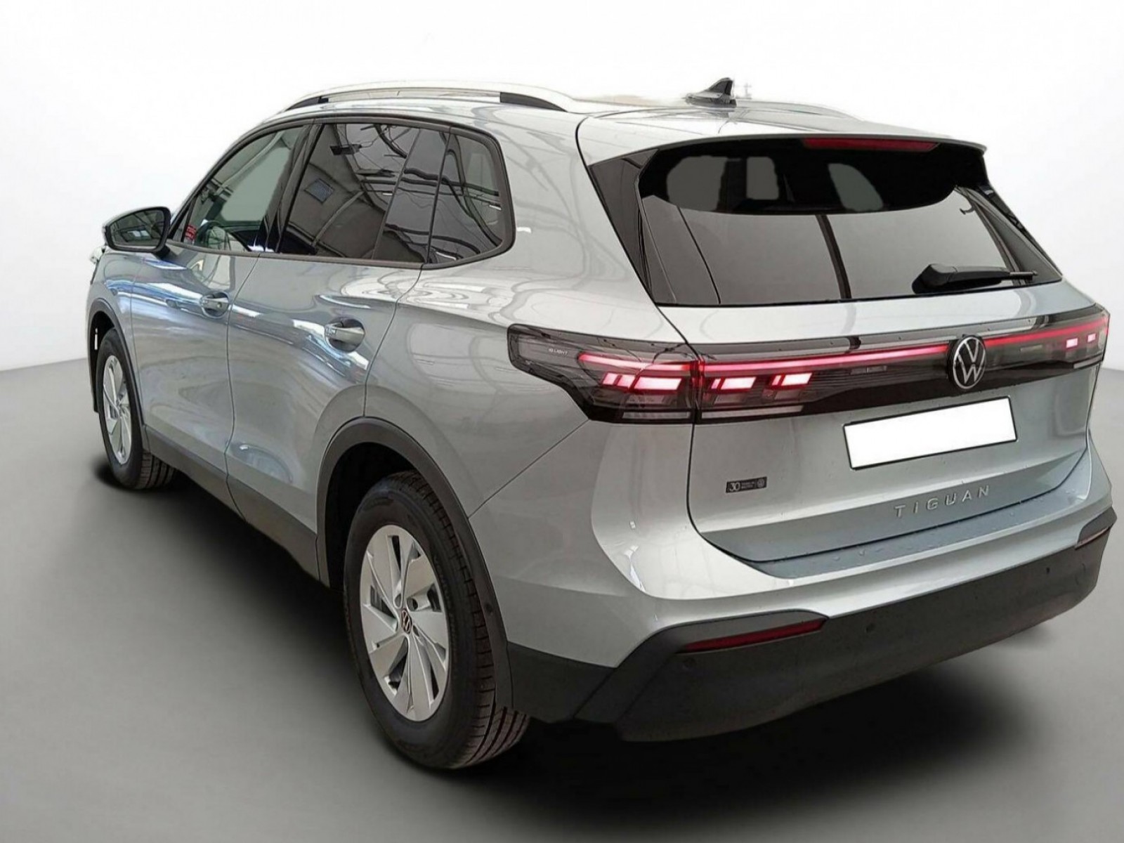 VOLKSWAGEN - TIGUAN - #255694 - 20