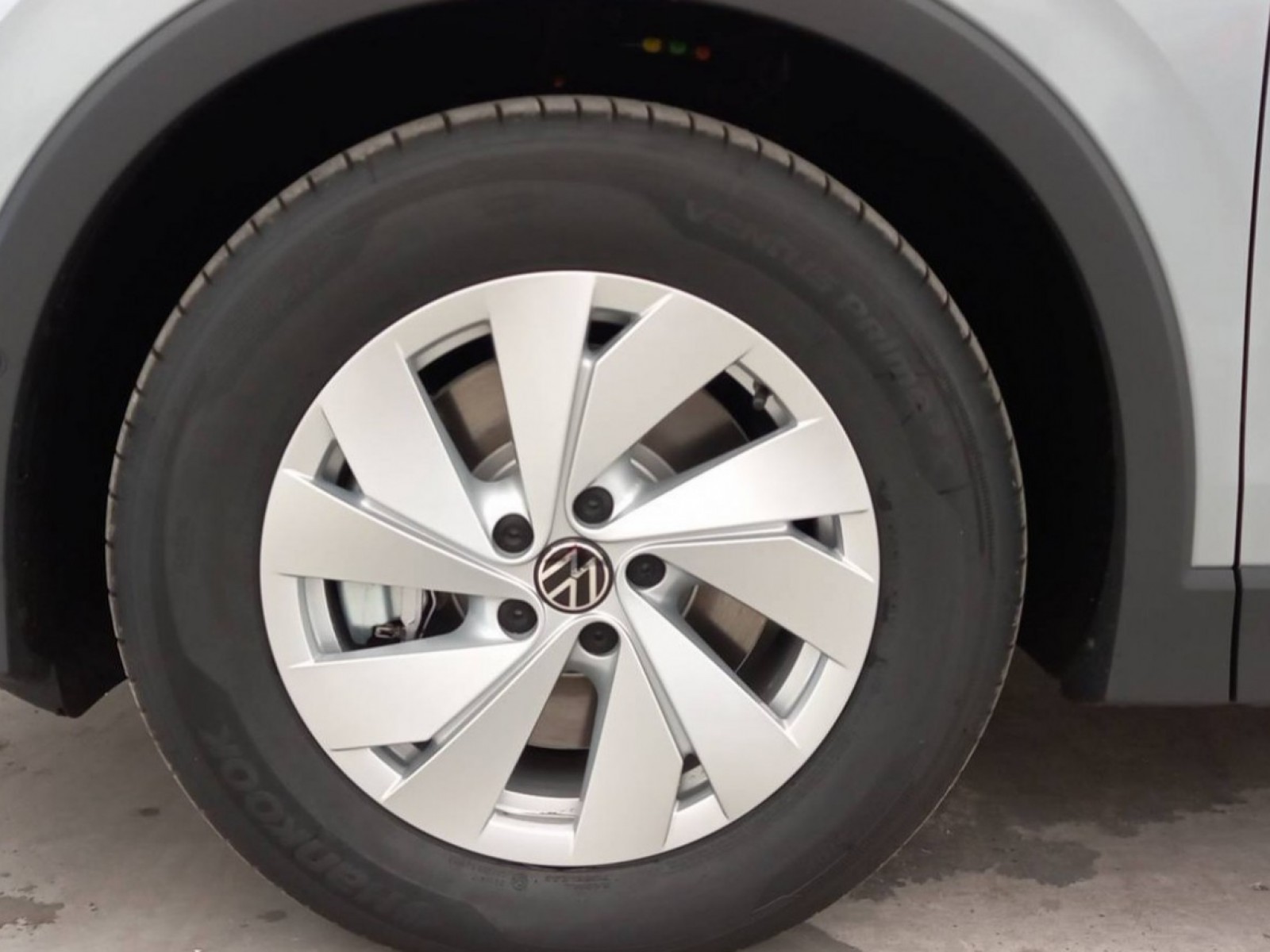 VOLKSWAGEN - TIGUAN - #255694 - 23