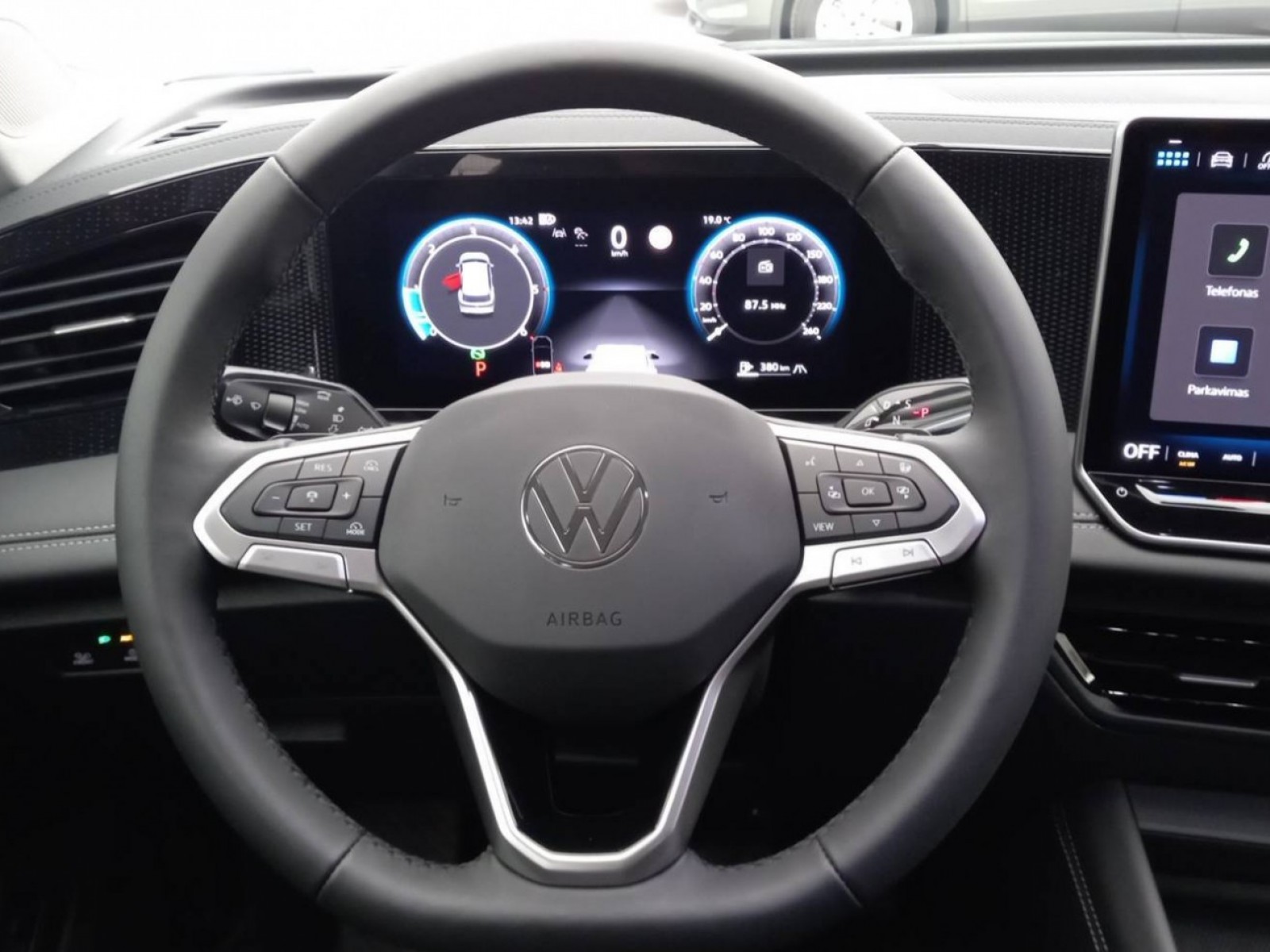 VOLKSWAGEN - TIGUAN - #255695 - 19