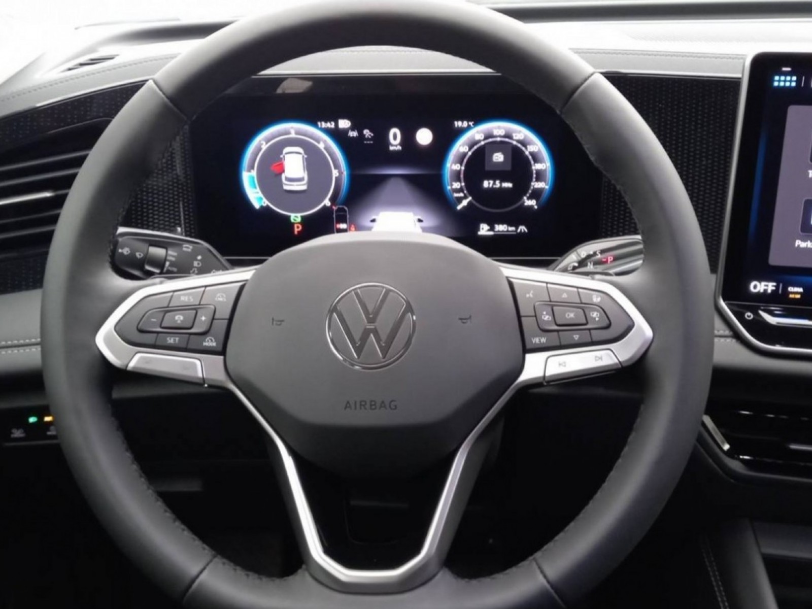 VOLKSWAGEN - TIGUAN - #255695 - 20
