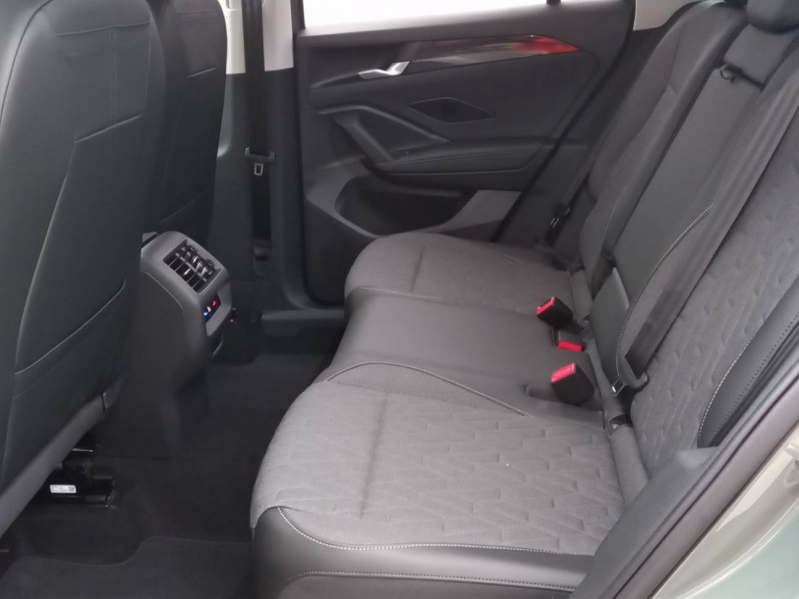 VOLKSWAGEN - TIGUAN - #255699 - 33