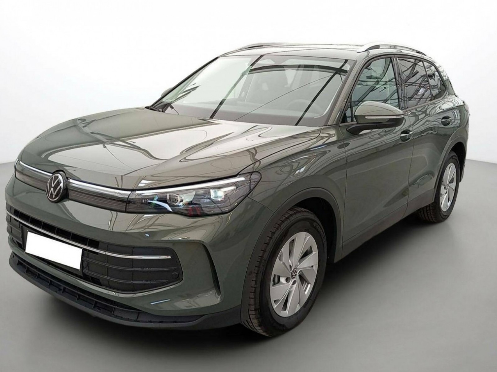 VOLKSWAGEN - TIGUAN - #255699 - 18