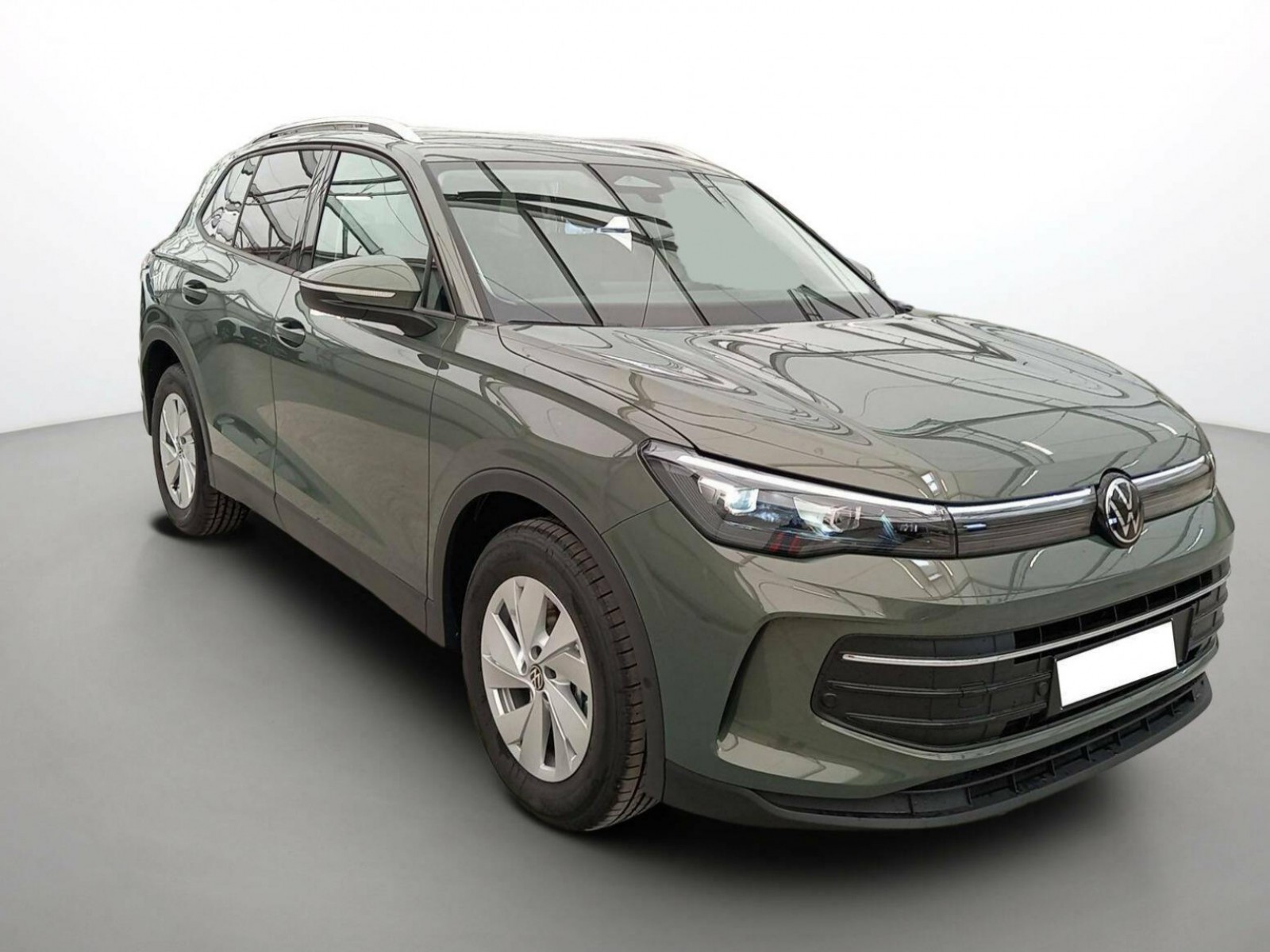 VOLKSWAGEN - TIGUAN - #255700 - 17