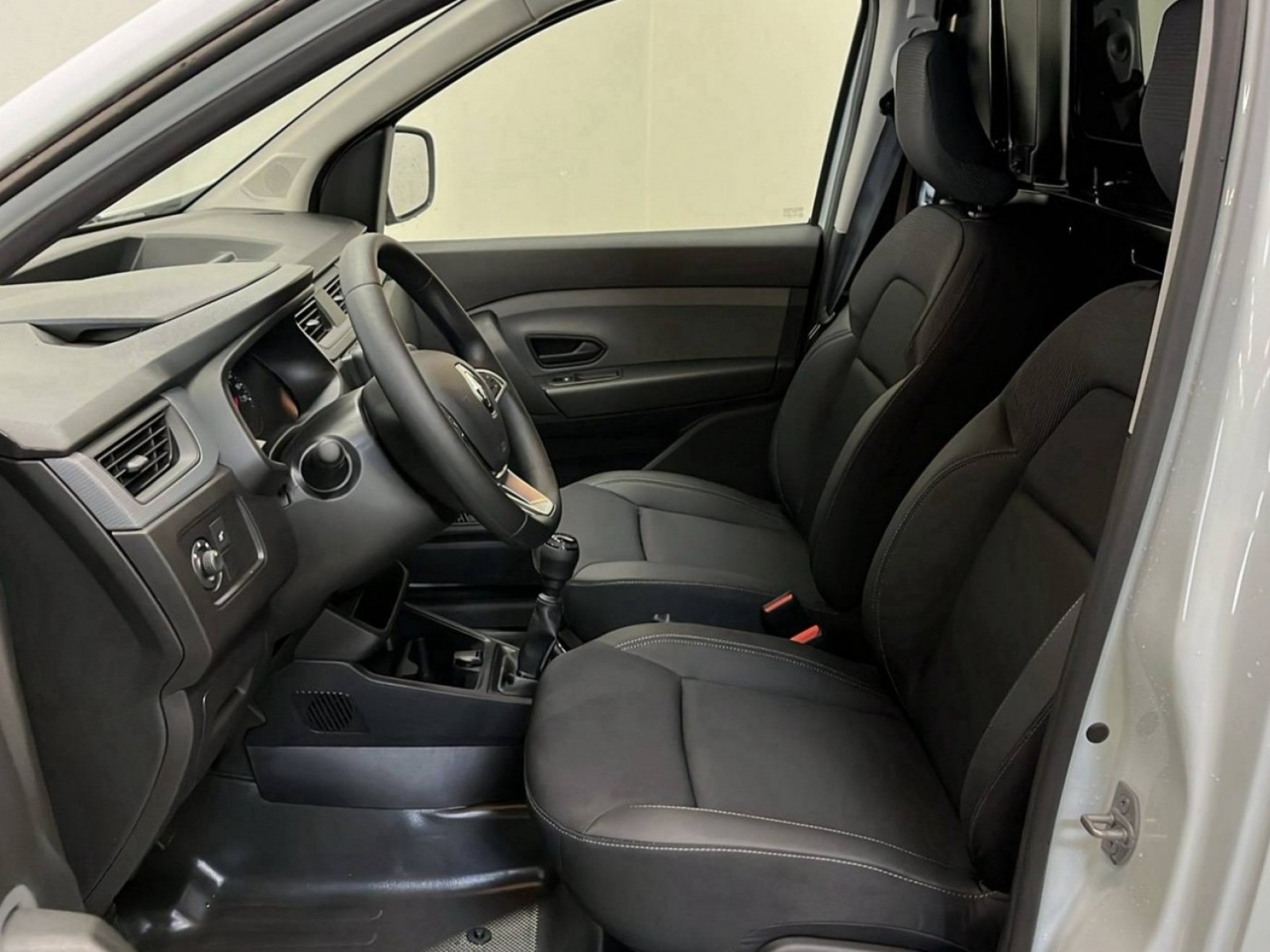 RENAULT - EXPRESS VAN - #328910 - 25