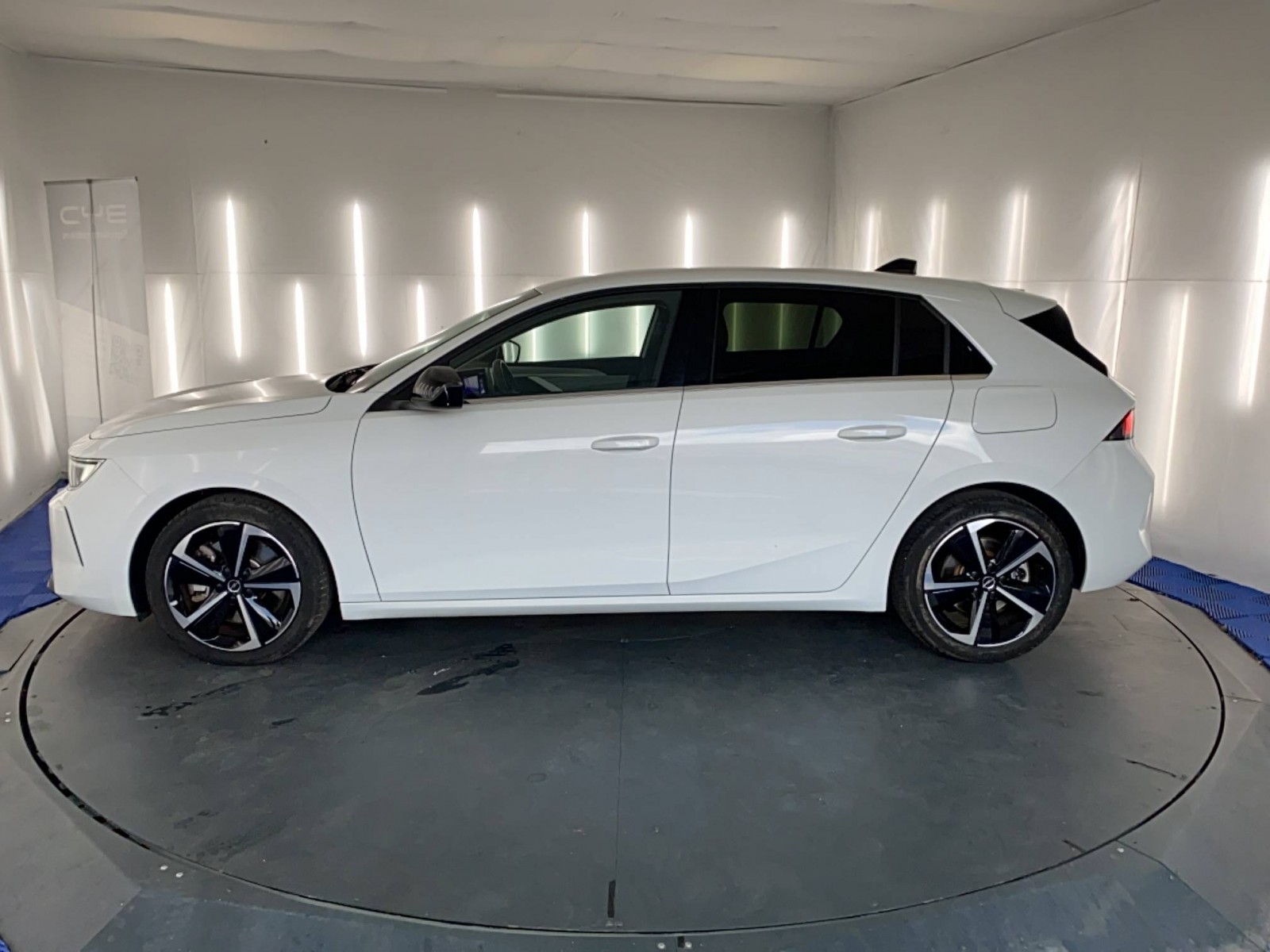 OPEL - ASTRA - #195719 - 18