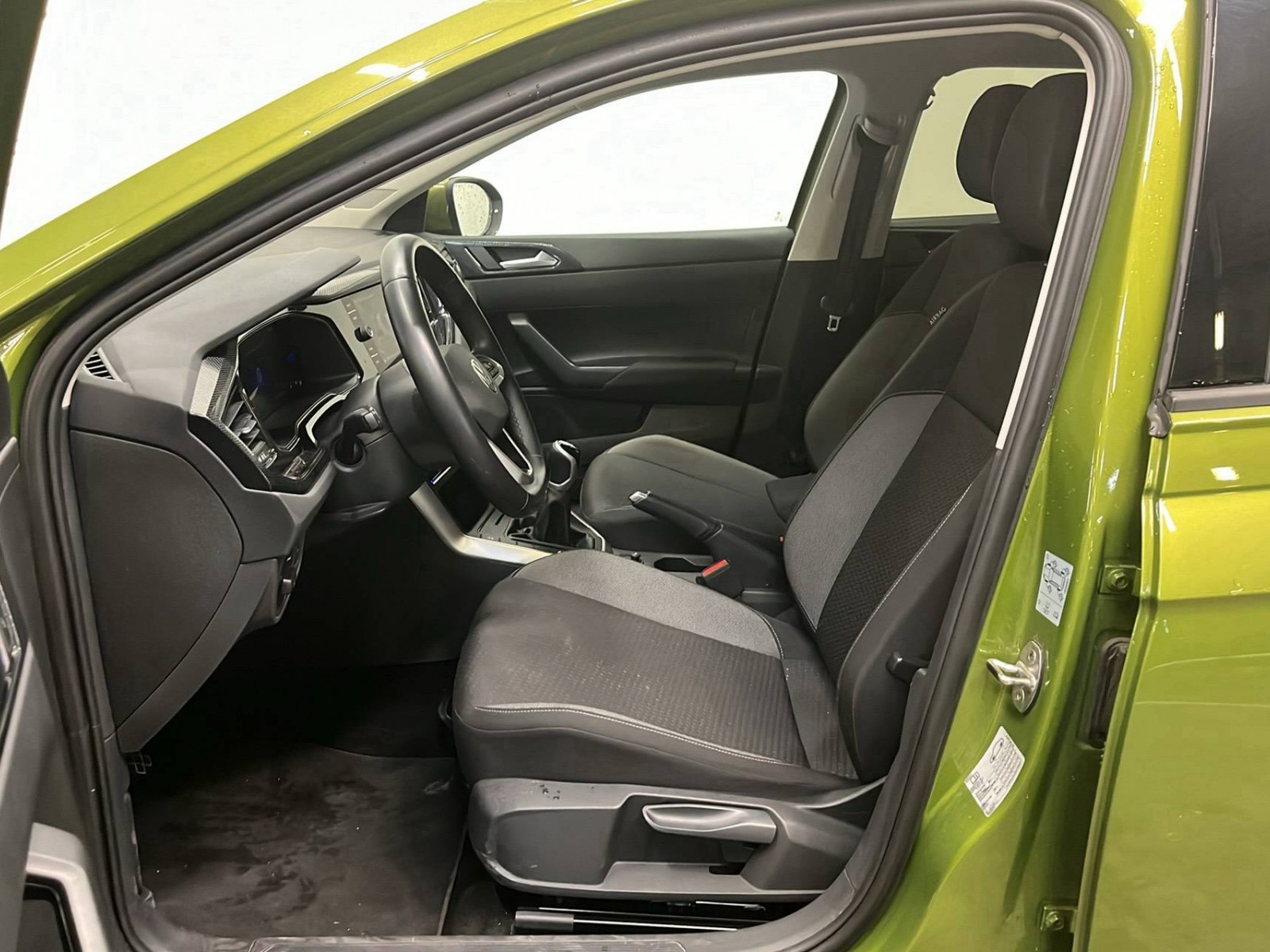 VOLKSWAGEN - TAIGO - #292902 - 7