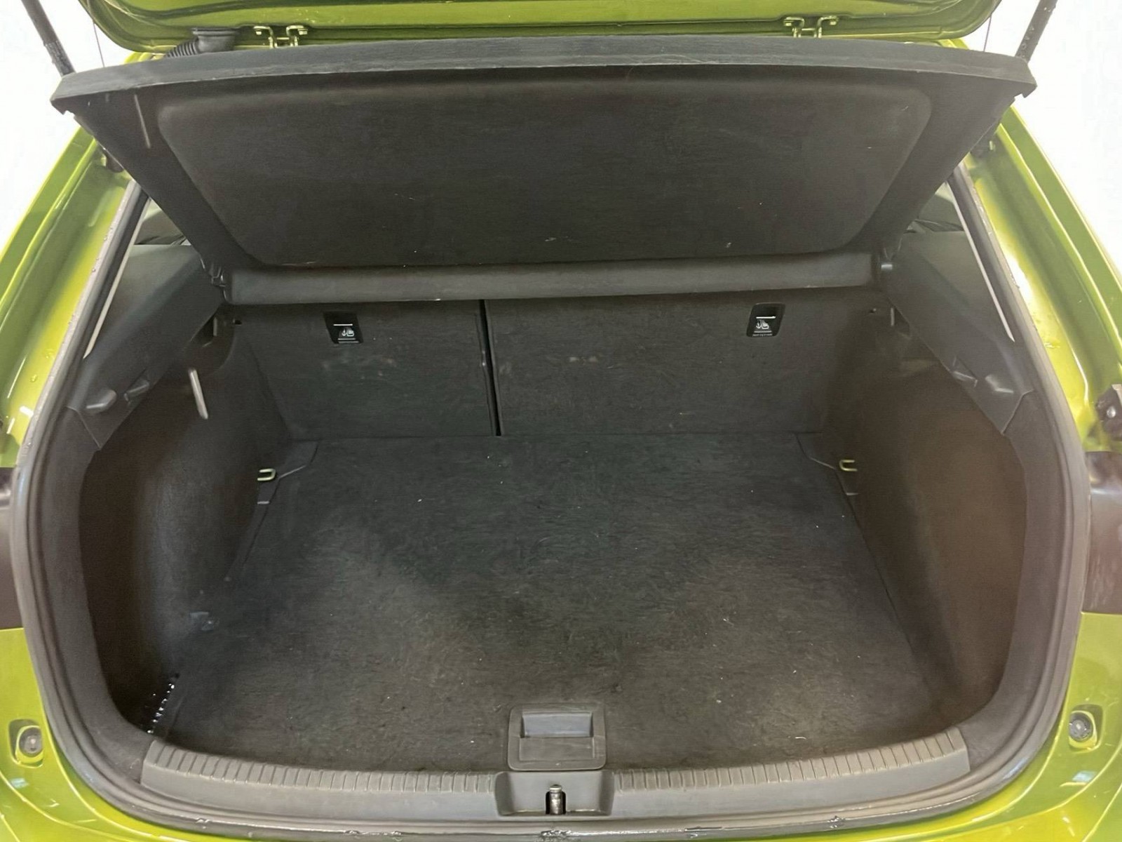 VOLKSWAGEN - TAIGO - #292902 - 12