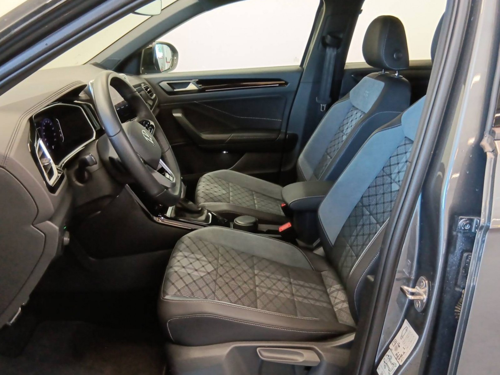 VOLKSWAGEN - T-ROC - #182652 - 13