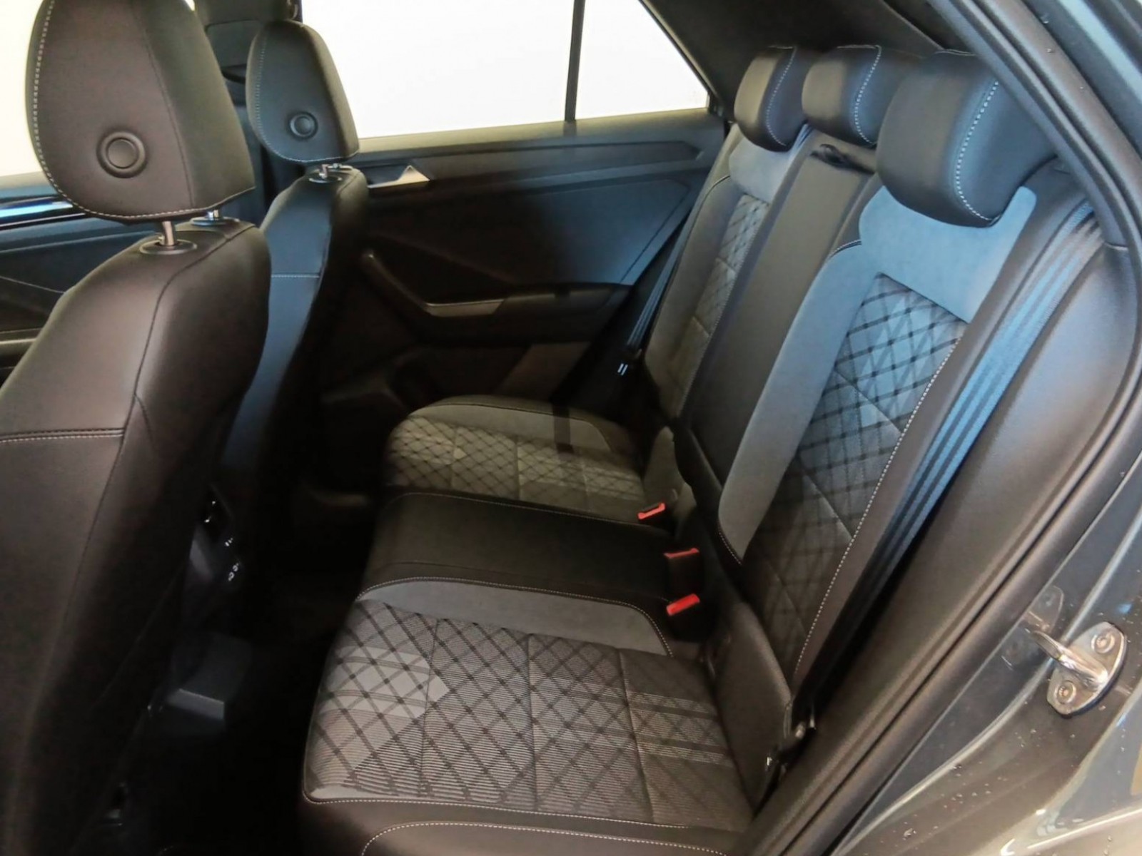 VOLKSWAGEN - T-ROC - #182654 - 8