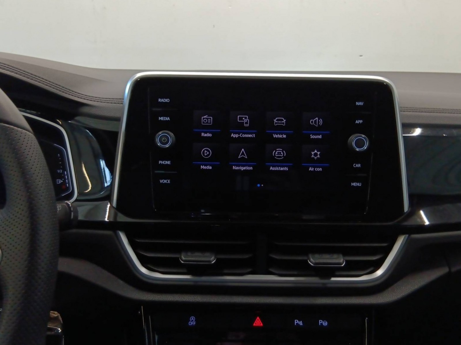 VOLKSWAGEN - T-ROC - #182659 - 11