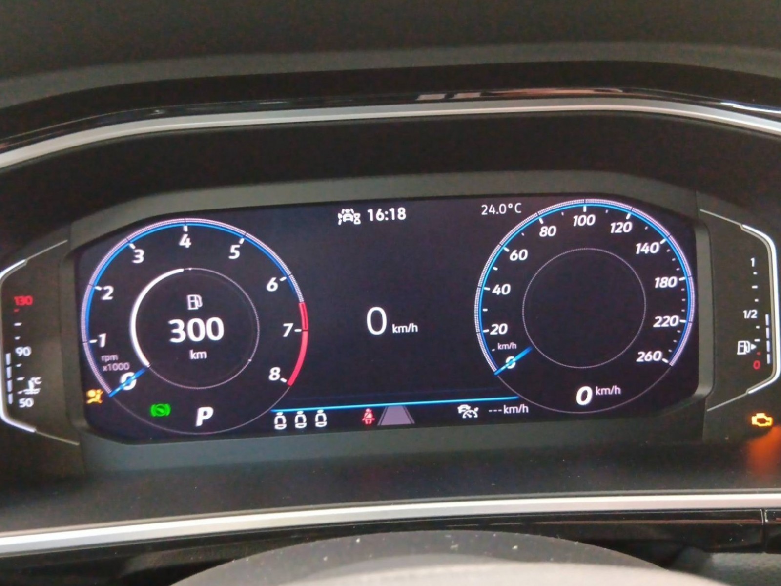 VOLKSWAGEN - T-ROC - #182659 - 12