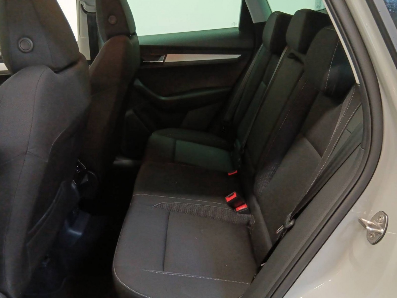 SKODA - KAROQ - #189300 - 8