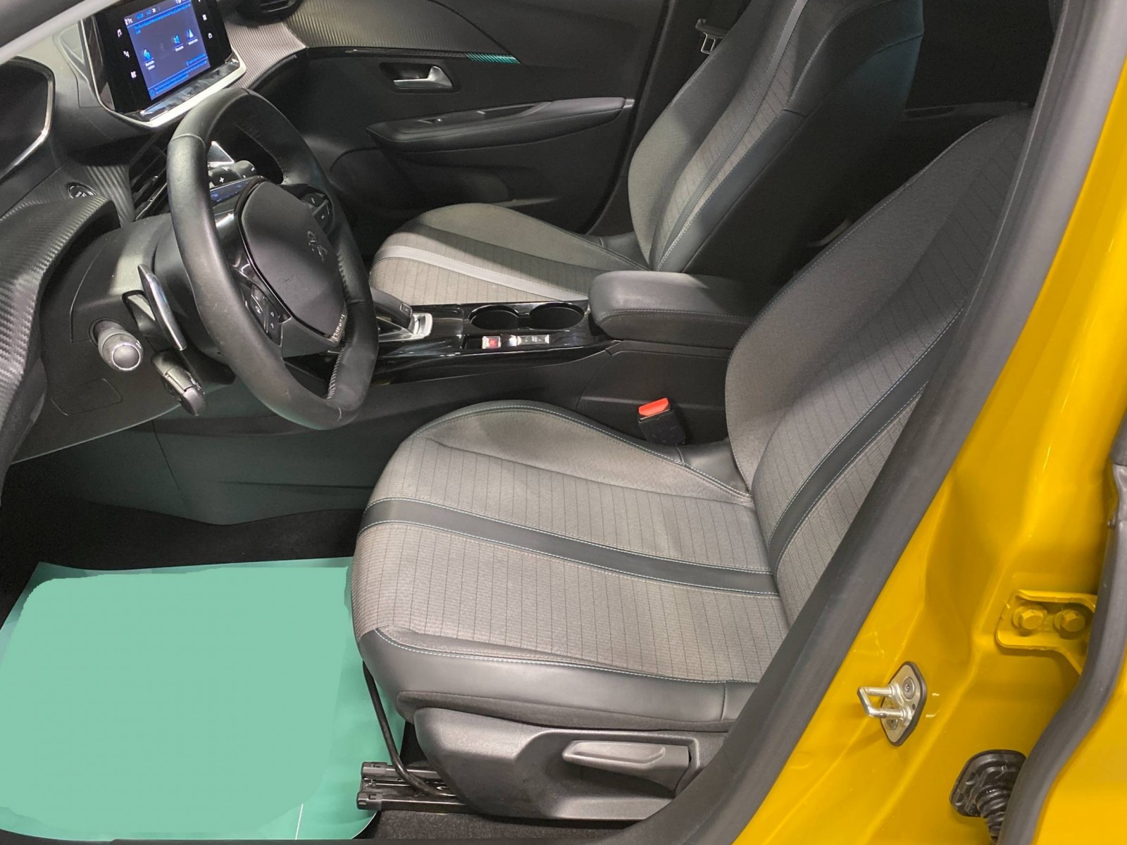 PEUGEOT - 208 - #197628 - 25