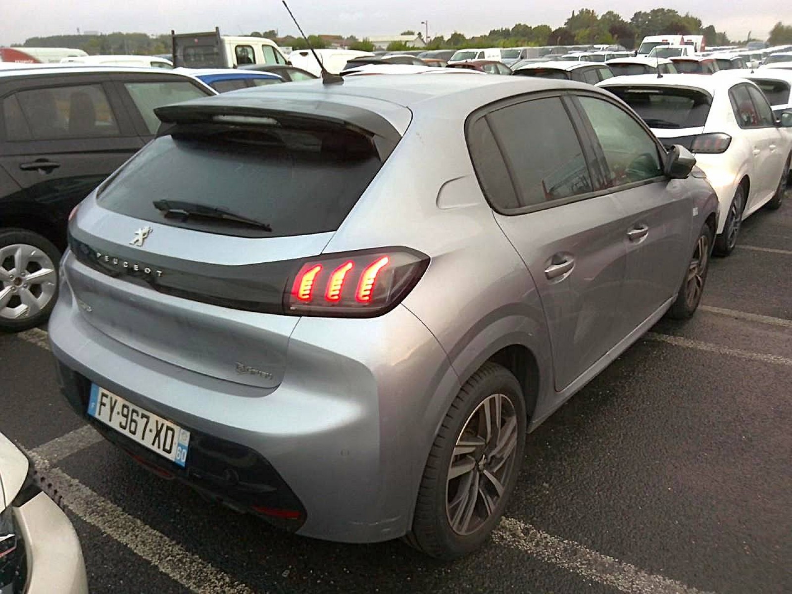 PEUGEOT - 208 - #372550 - 2