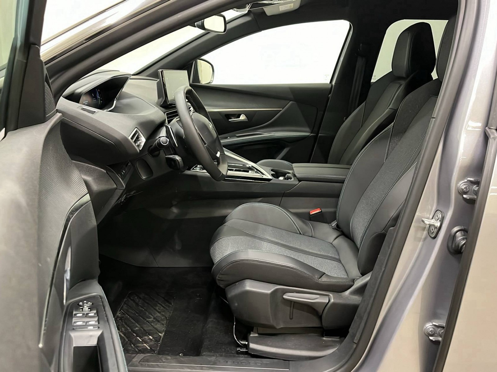 PEUGEOT - 5008 - #333143 - 7