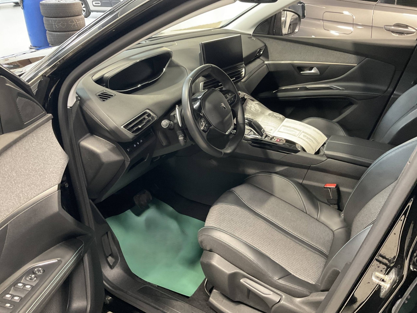 PEUGEOT - 5008 - #198600 - 8