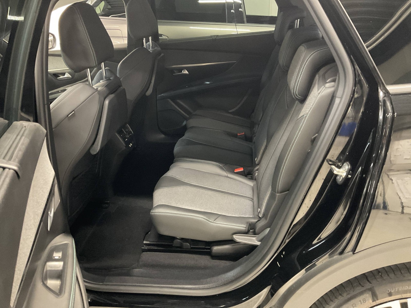 PEUGEOT - 5008 - #198600 - 9