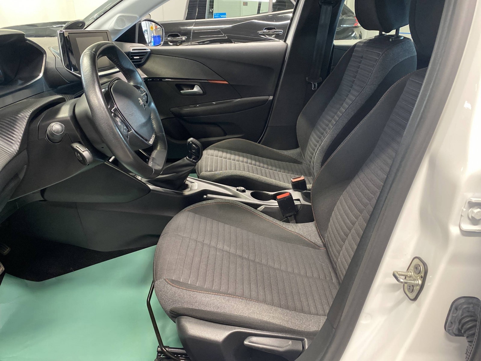PEUGEOT - 208 - #198601 - 8