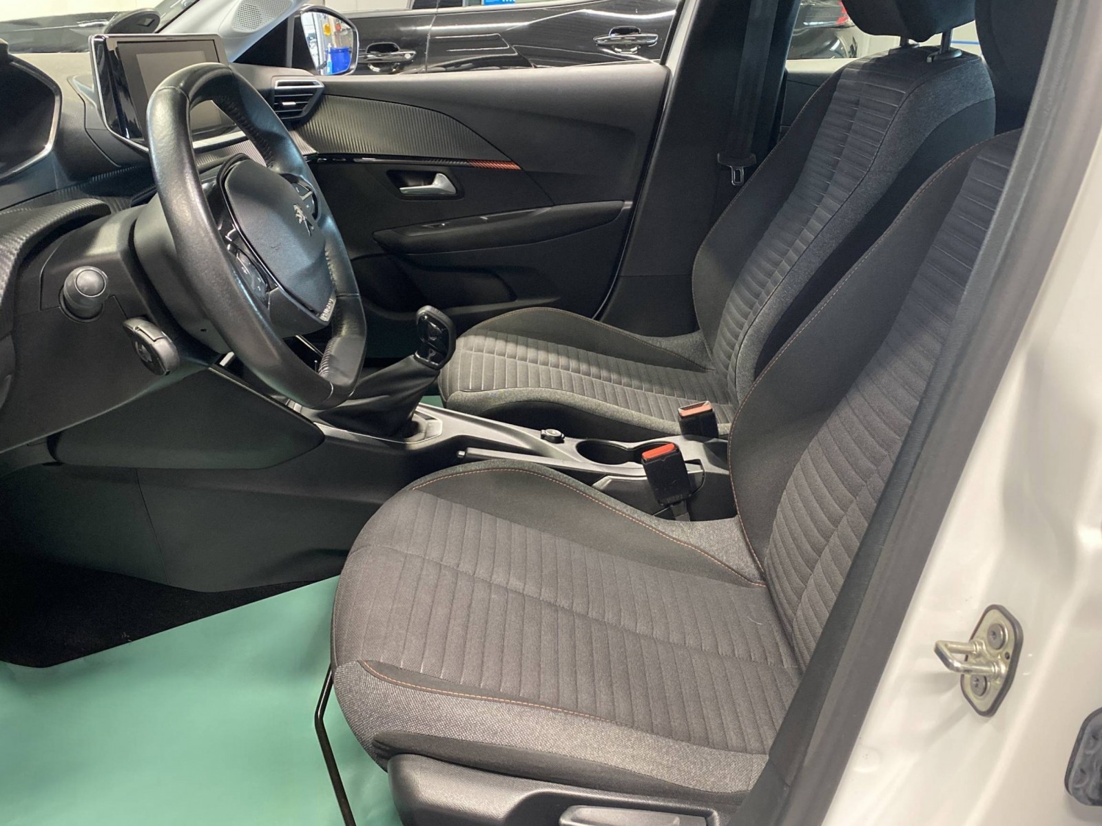 PEUGEOT - 208 - #198601 - 25