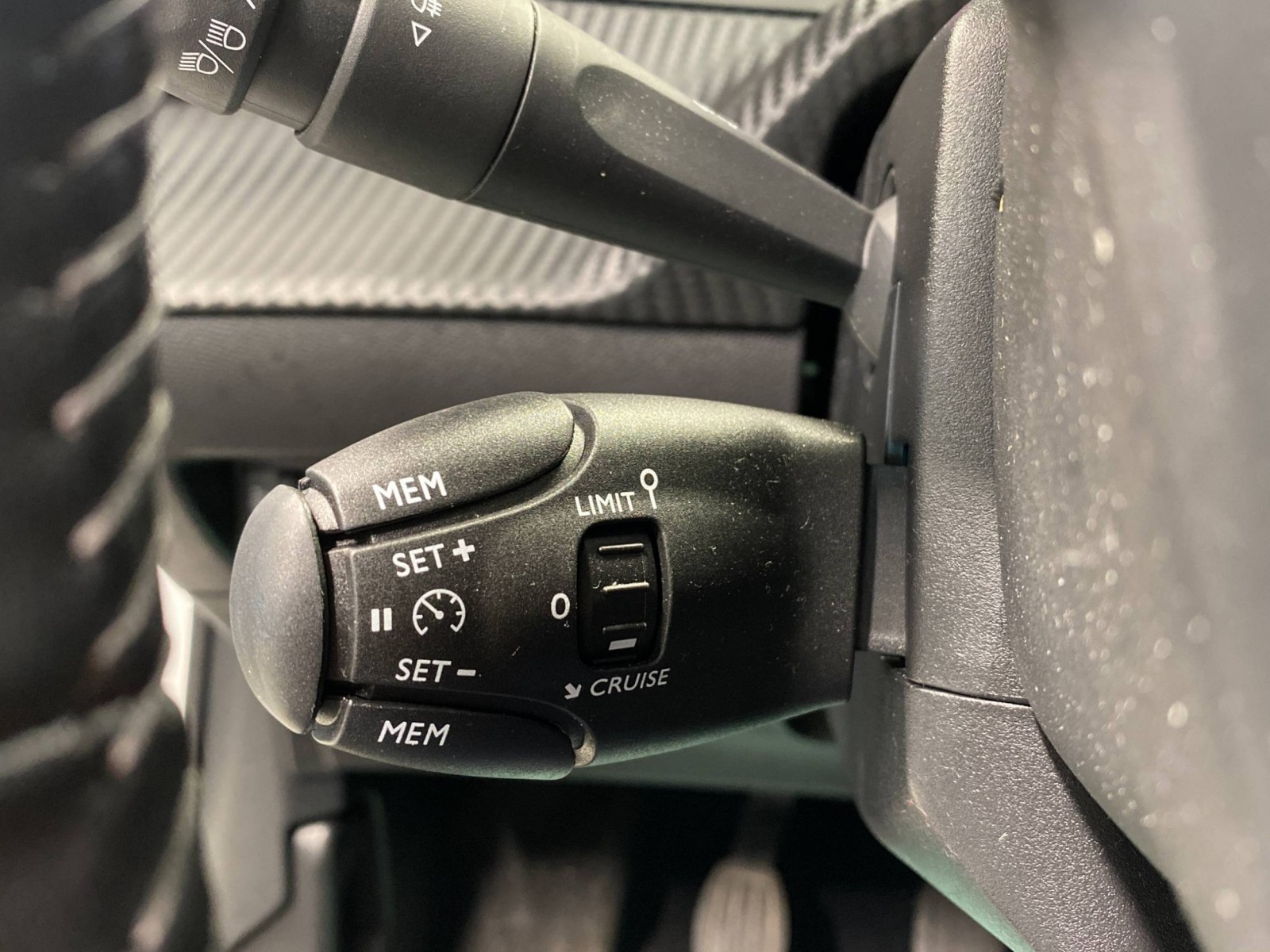 PEUGEOT - 208 - #198601 - 30