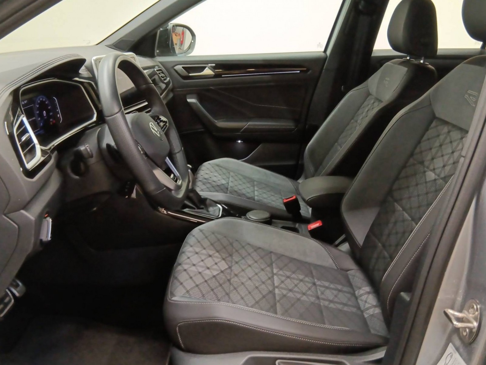 VOLKSWAGEN - T-ROC - #182655 - 7