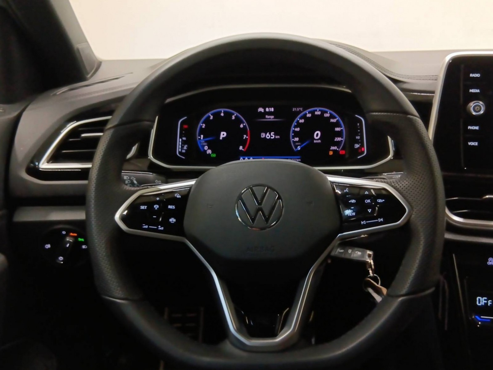 VOLKSWAGEN - T-ROC - #182655 - 10
