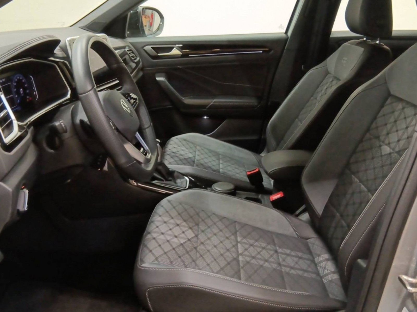 VOLKSWAGEN - T-ROC - #182658 - 7