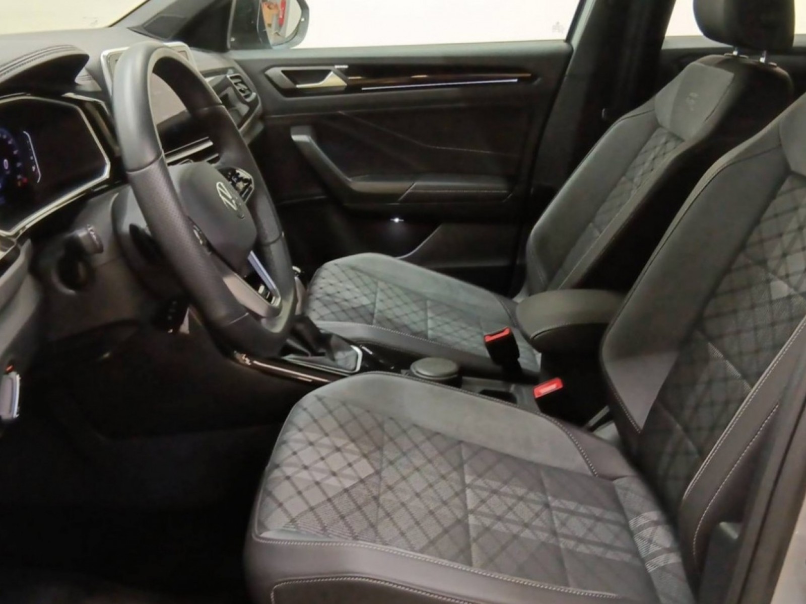 VOLKSWAGEN - T-ROC - #182657 - 23