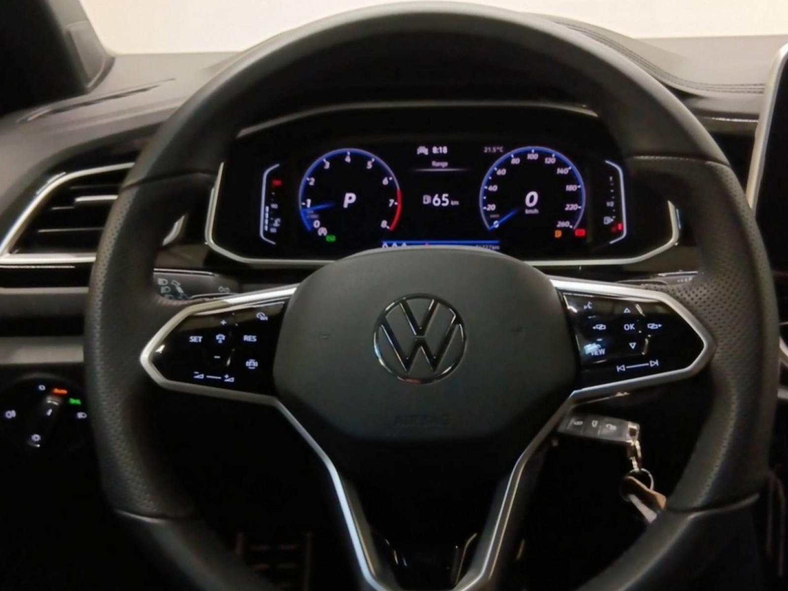 VOLKSWAGEN - T-ROC - #182657 - 26