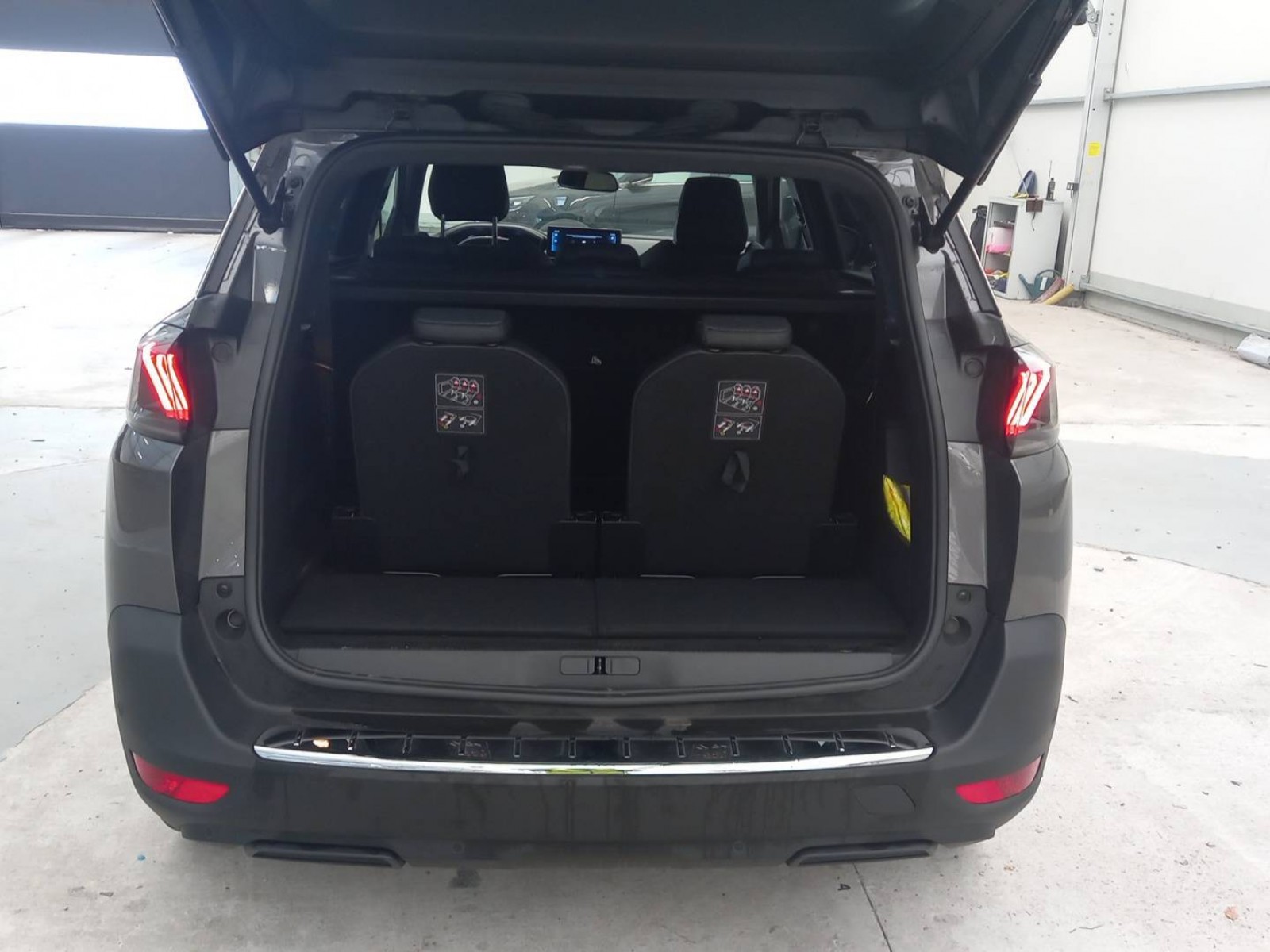 PEUGEOT - 5008 - #337430 - 12