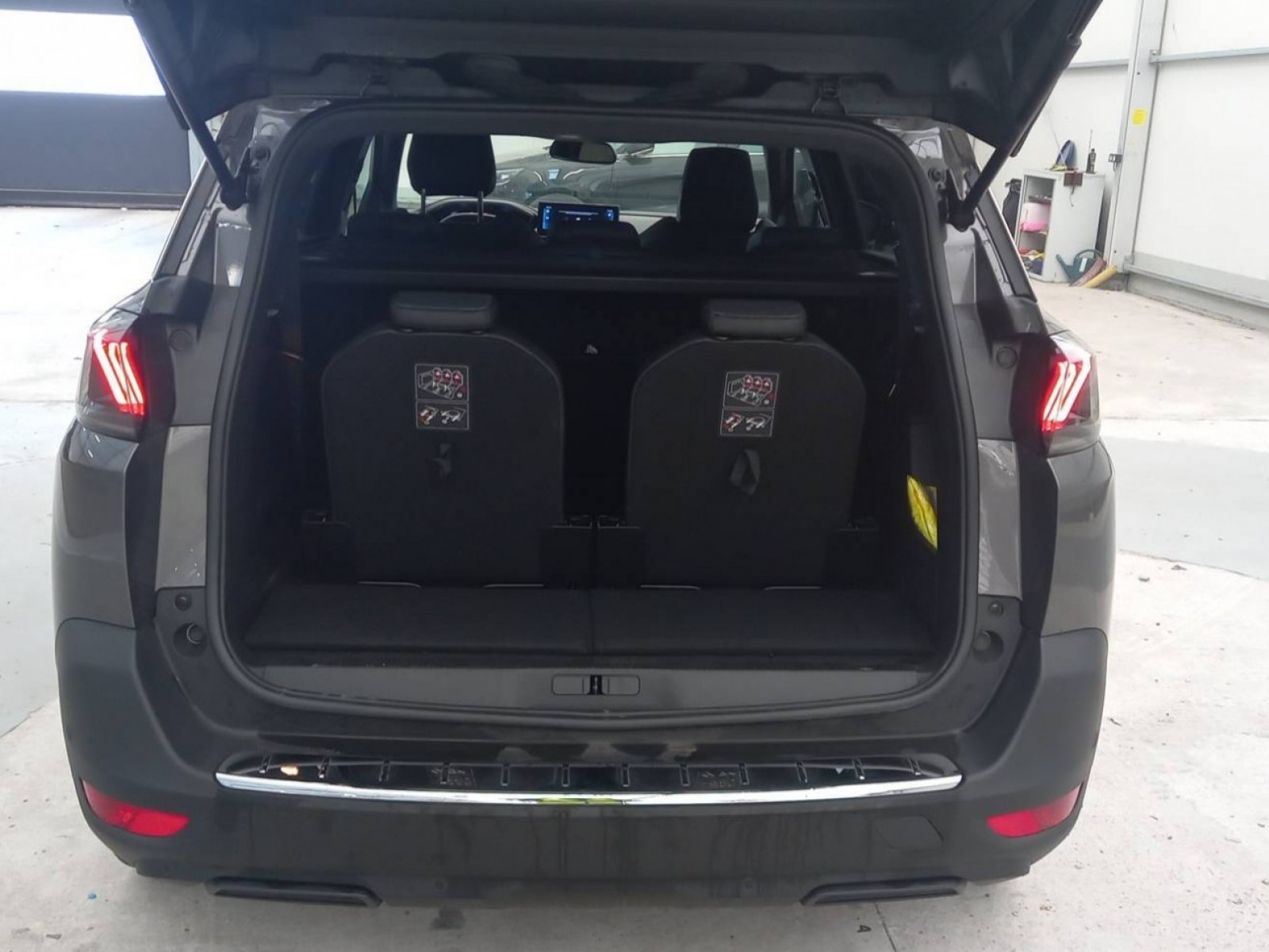 PEUGEOT - 5008 - #337430 - 28