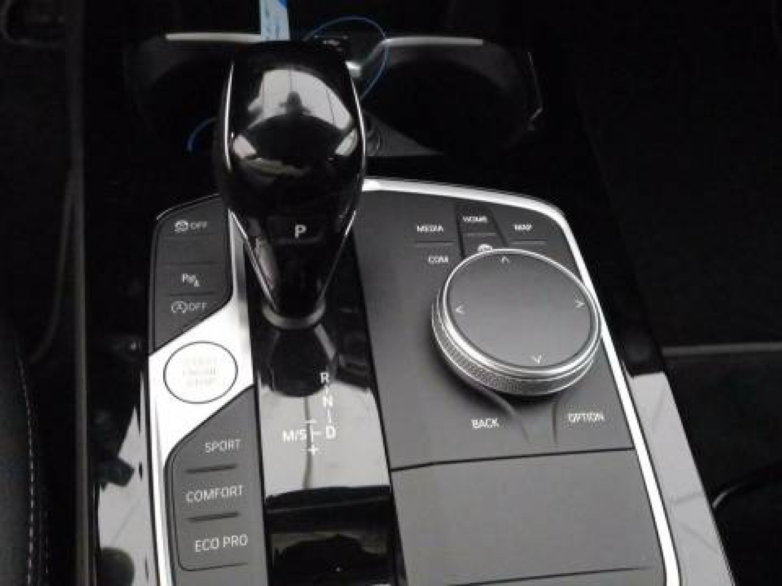 BMW - SERIE 1 F40 - #189012 - 14