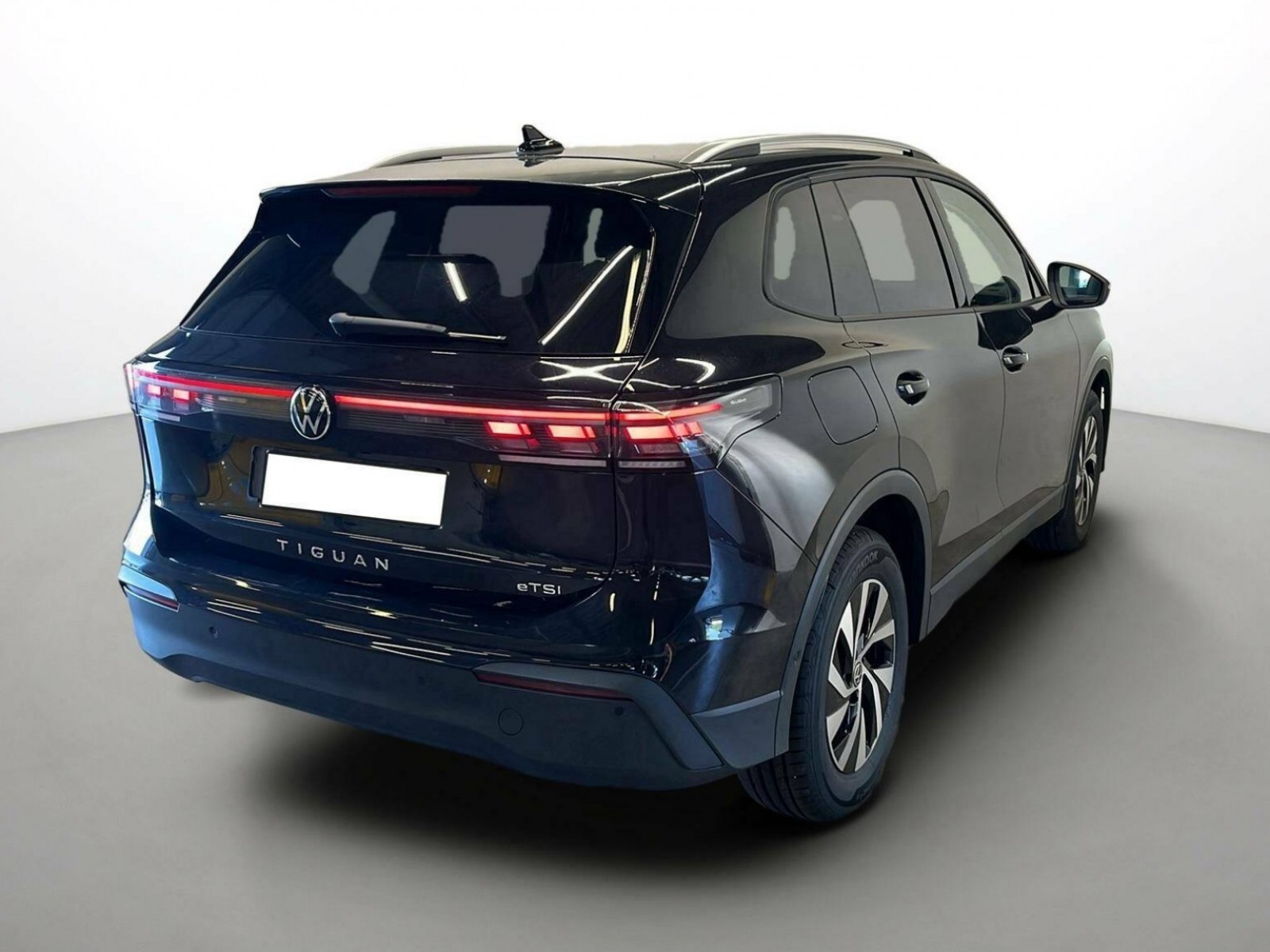 VOLKSWAGEN - TIGUAN - #189857 - 3