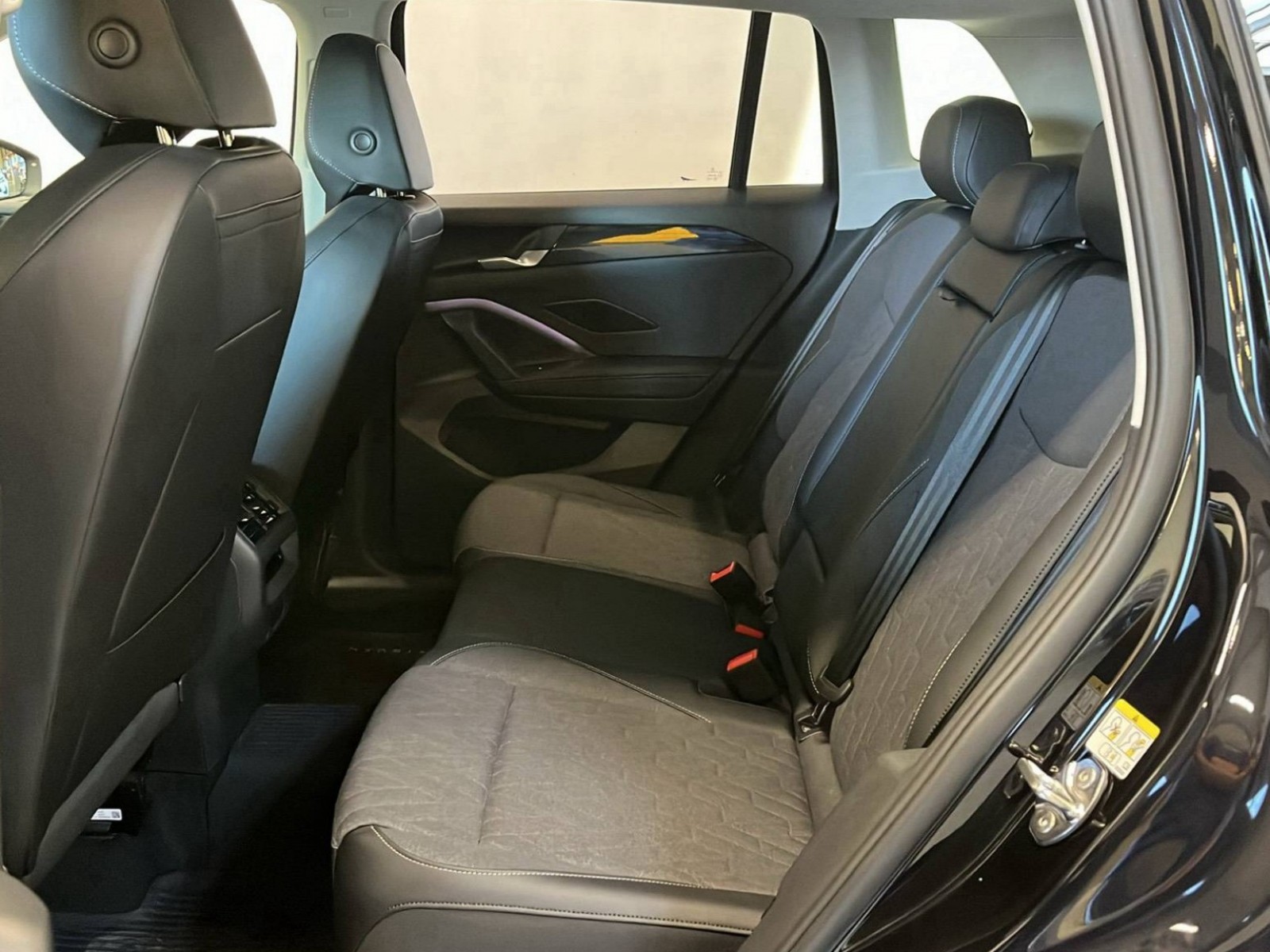VOLKSWAGEN - TIGUAN - #189857 - 8
