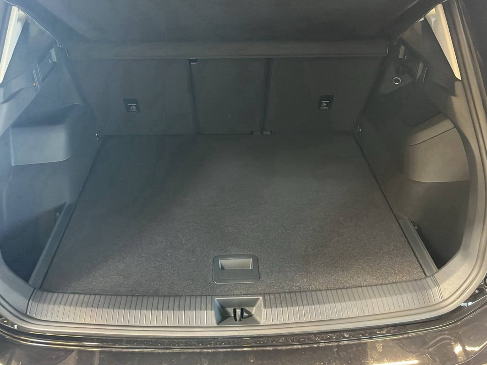 VOLKSWAGEN - TIGUAN - #189857 - 13
