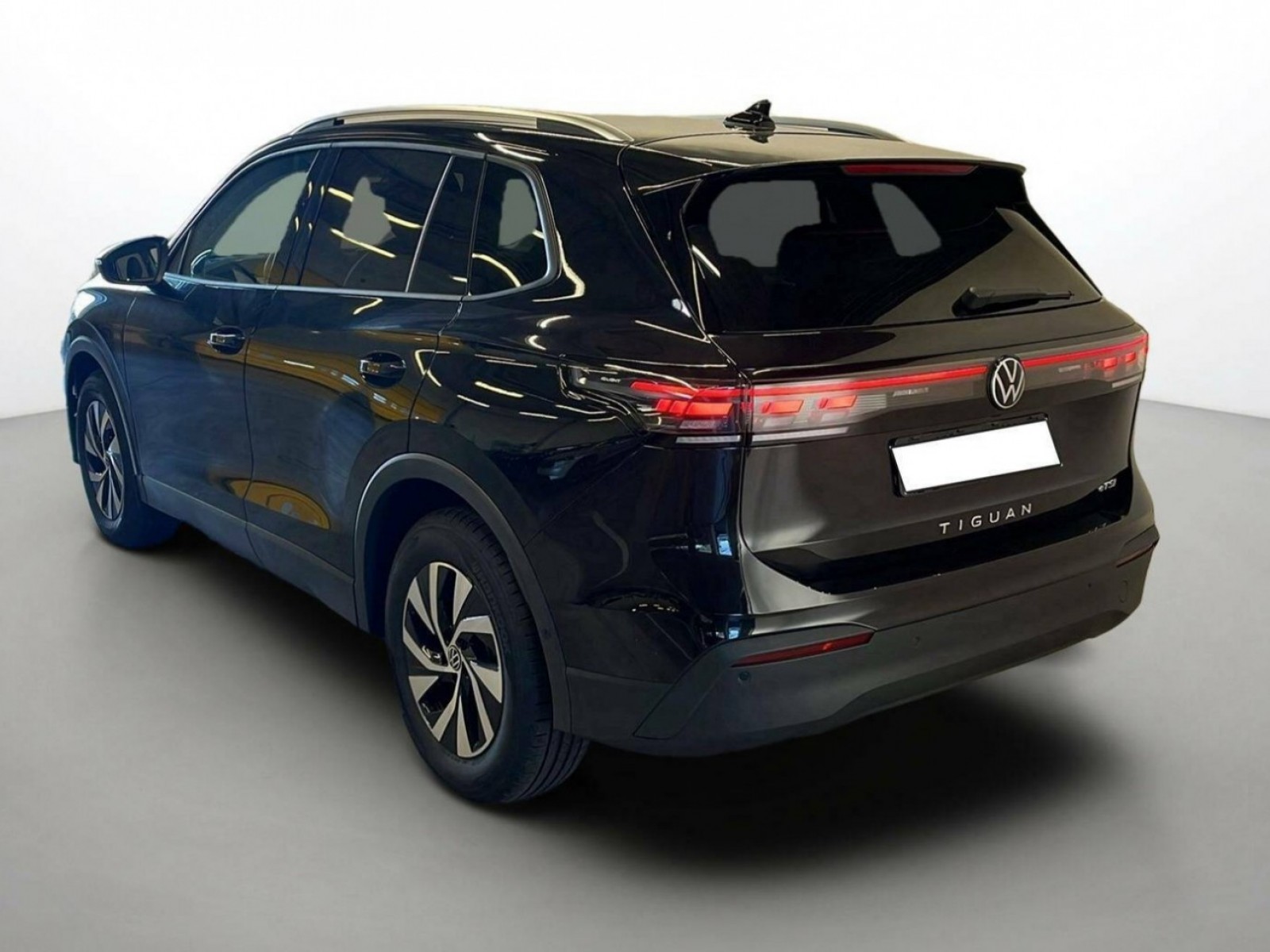 VOLKSWAGEN - TIGUAN - #189861 - 22