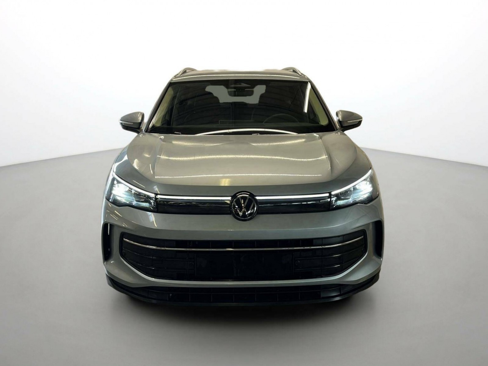 VOLKSWAGEN - TIGUAN - #189859 - 21