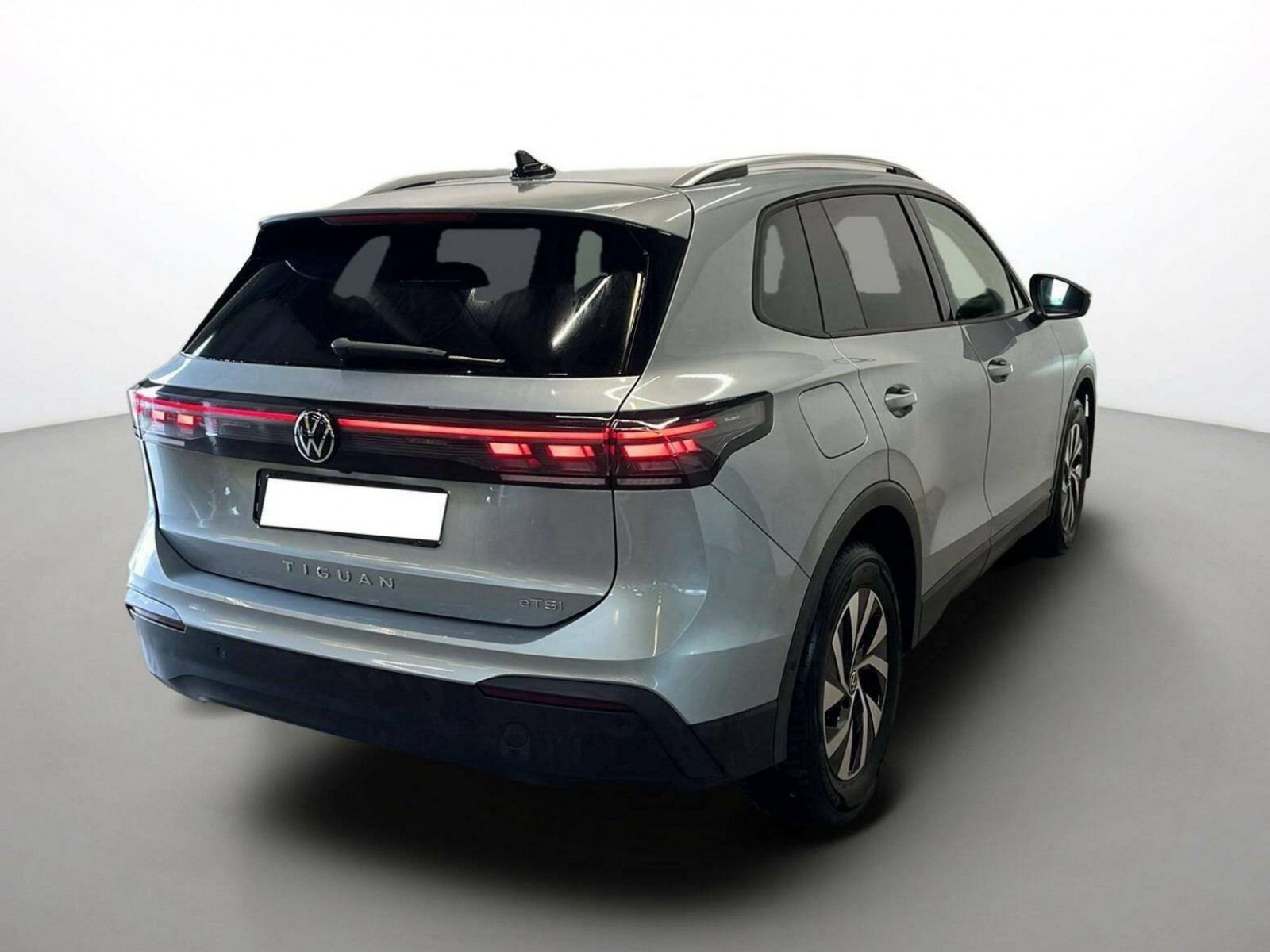 VOLKSWAGEN - TIGUAN - #189859 - 20
