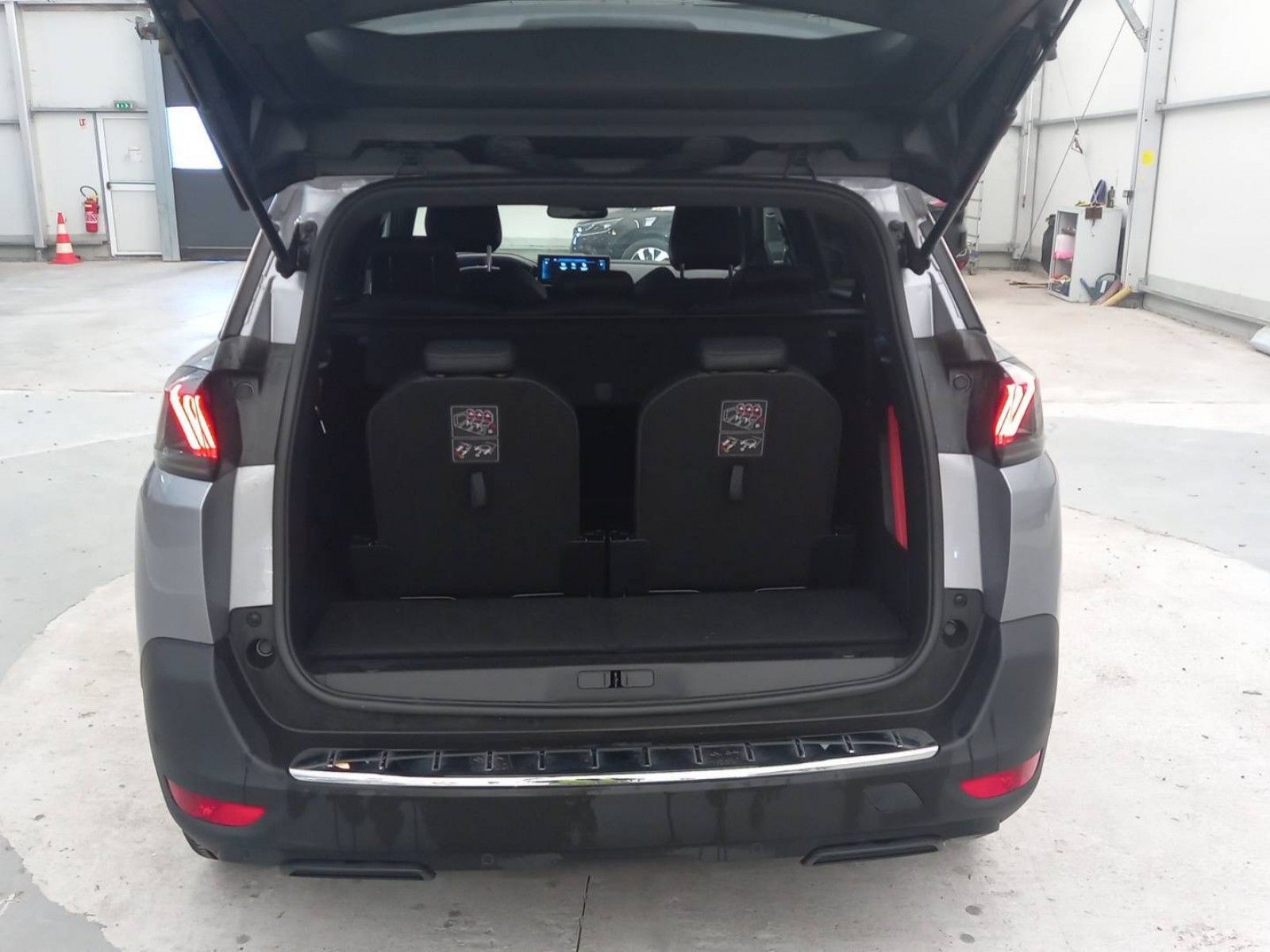 PEUGEOT - 5008 - #337431 - 13