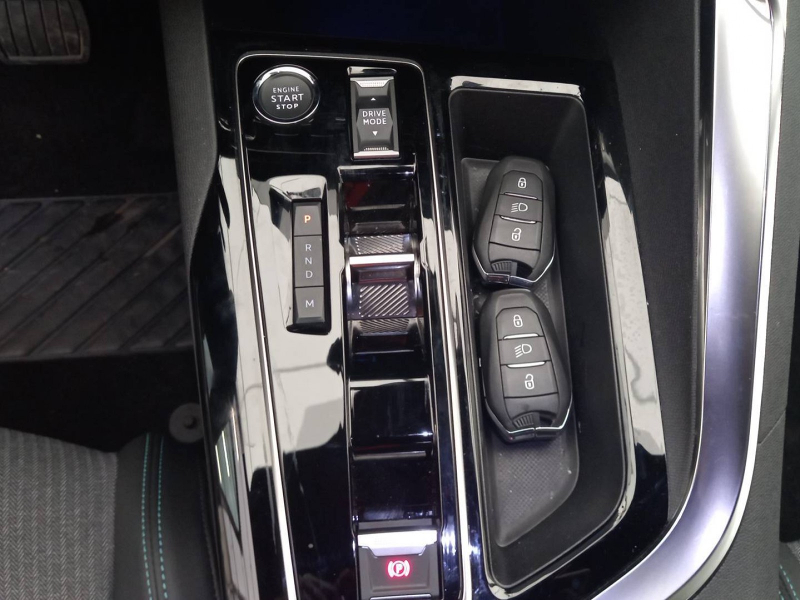 PEUGEOT - 5008 - #333149 - 14