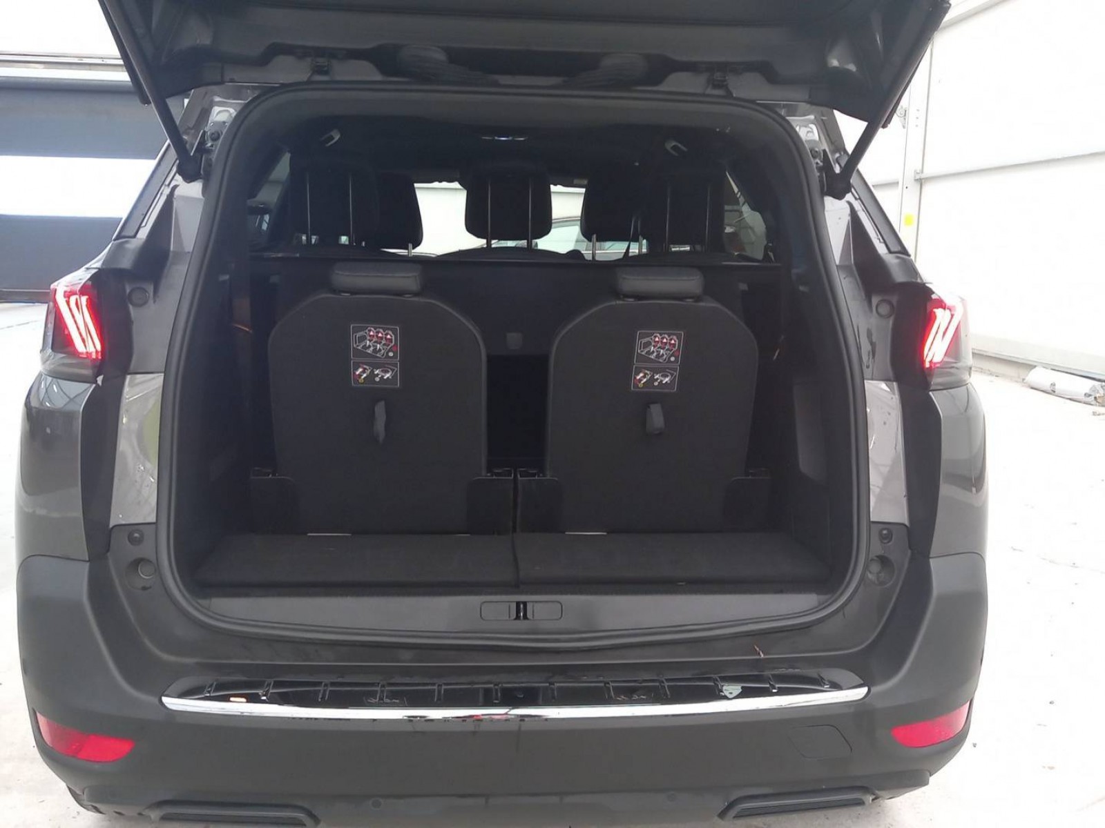 PEUGEOT - 5008 - #333149 - 13