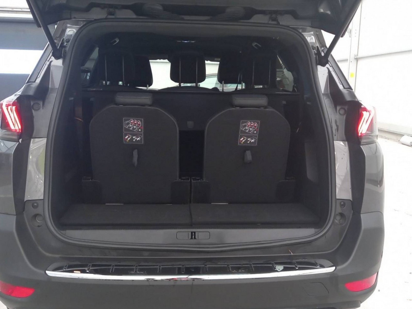 PEUGEOT - 5008 - #333149 - 30