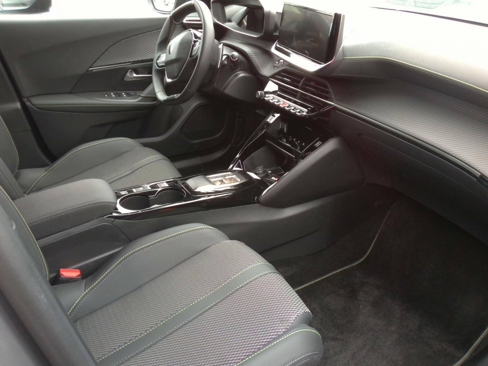 PEUGEOT - 2008 - #384103 - 3