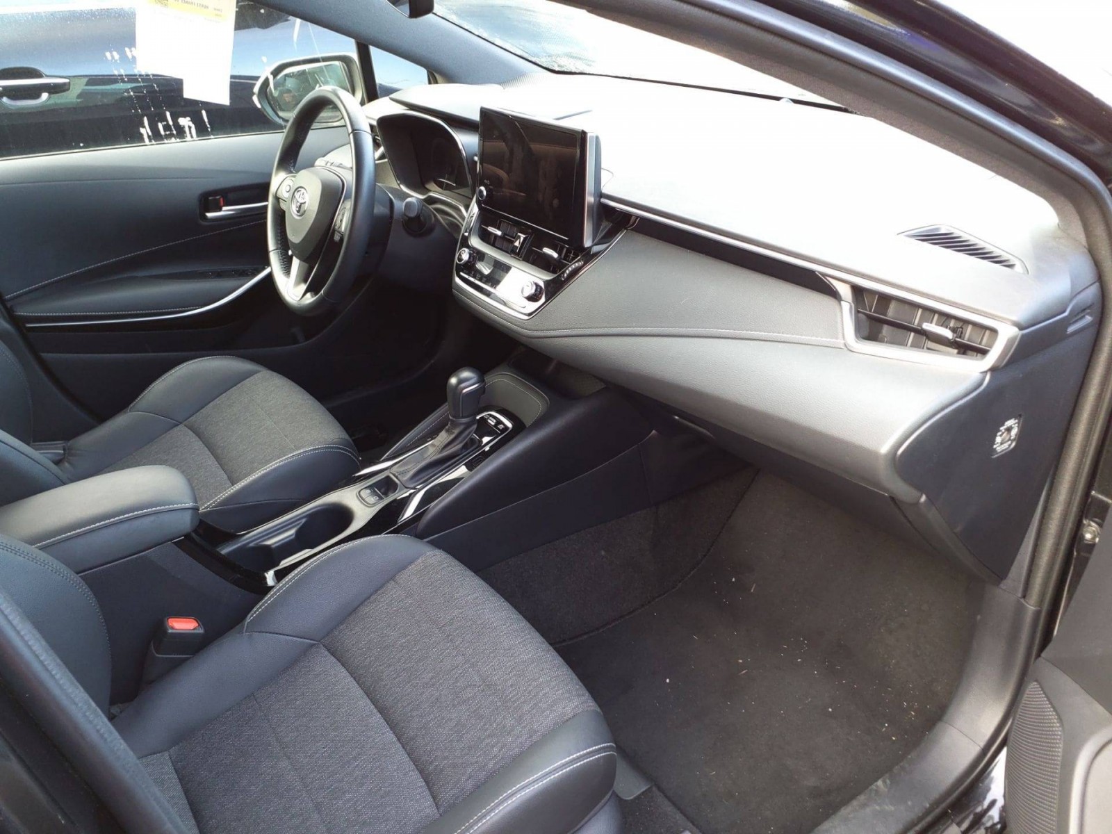 TOYOTA - COROLLA HYBRIDE MY22 - #388574 - 2