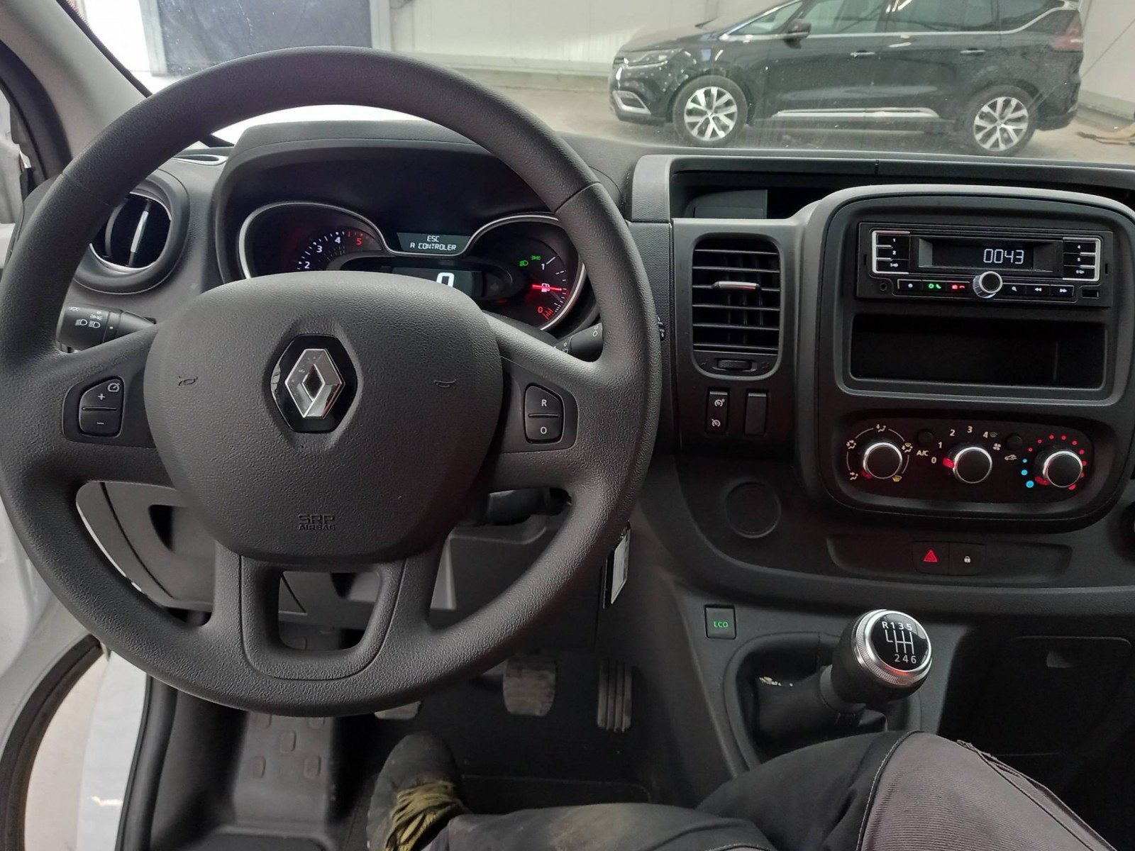 RENAULT - TRAFIC FOURGON - #198044 - 29