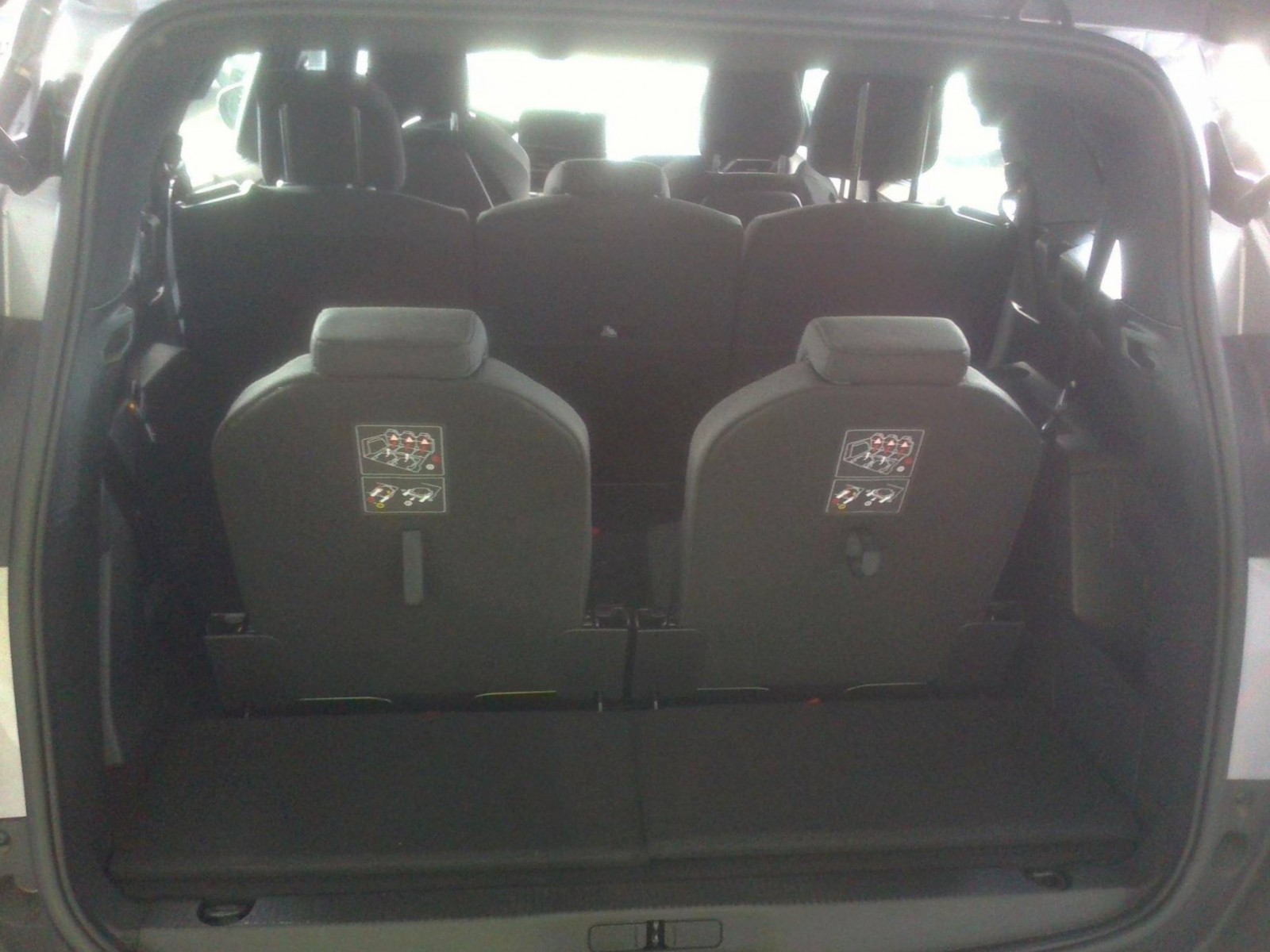 PEUGEOT - 5008 - #200845 - 14