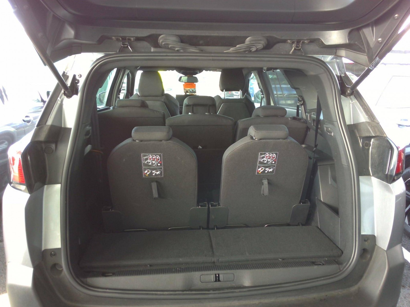 PEUGEOT - 5008 - #200846 - 4
