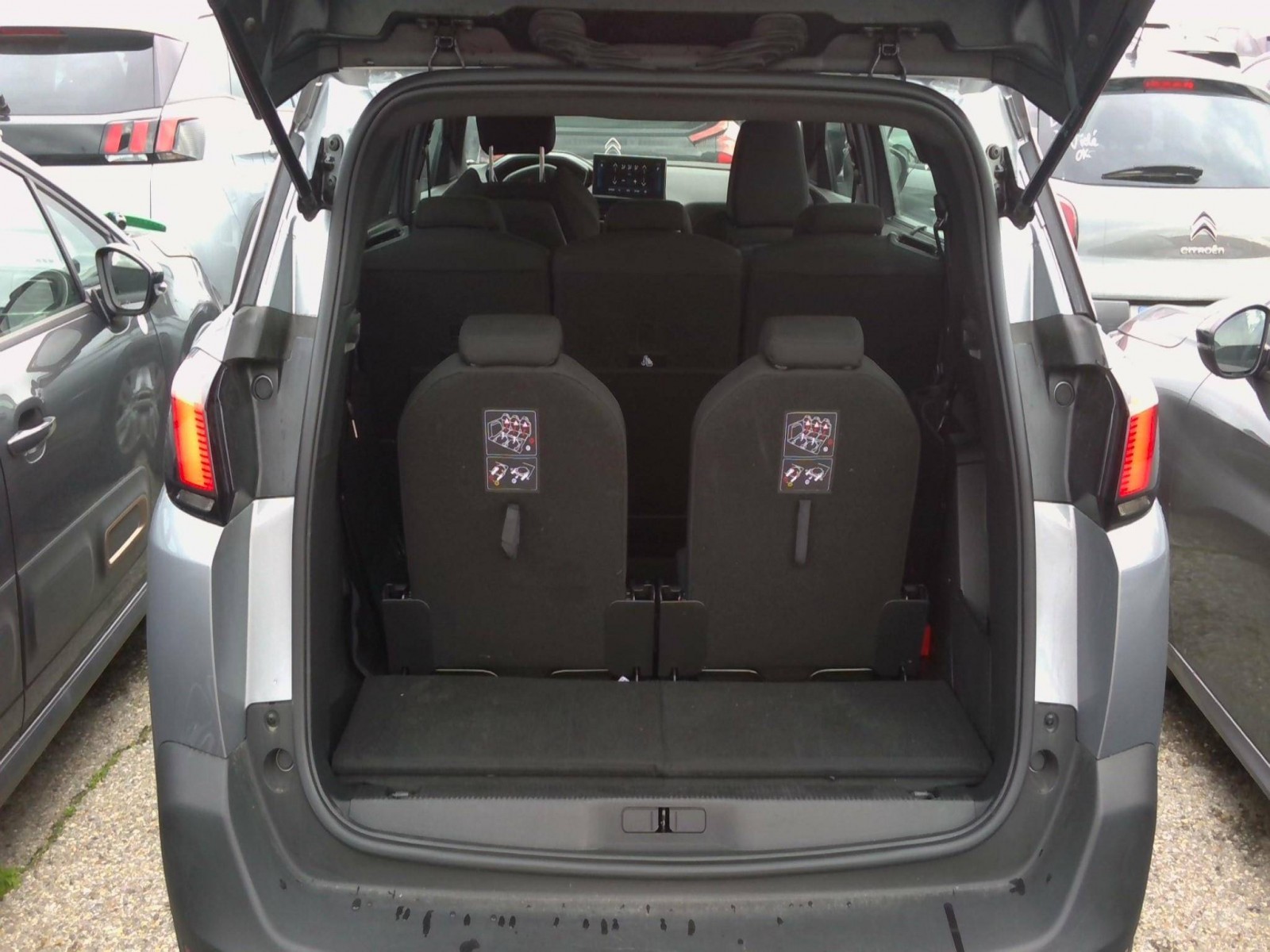 PEUGEOT - 5008 - #200847 - 3