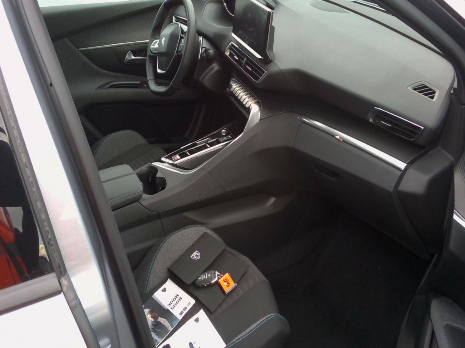 PEUGEOT - 5008 - #200847 - 9